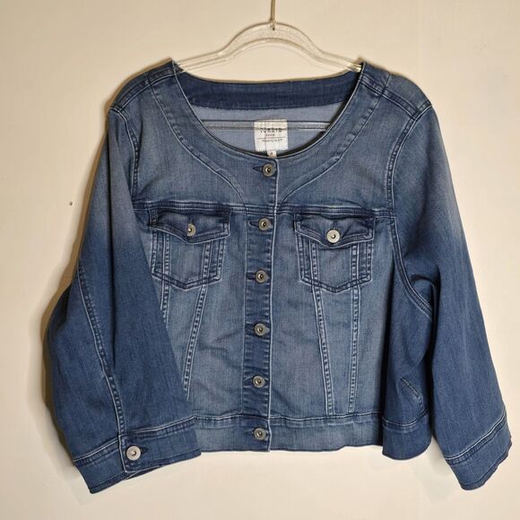 torrid Jackets & Blazers - Torrid Denim Women’s Jacket 4X Blue Stretch Cropped No Collar Button Front